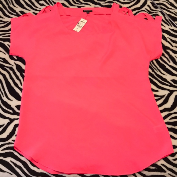 Express Tops - Bright pink, crisscrossed express shirt